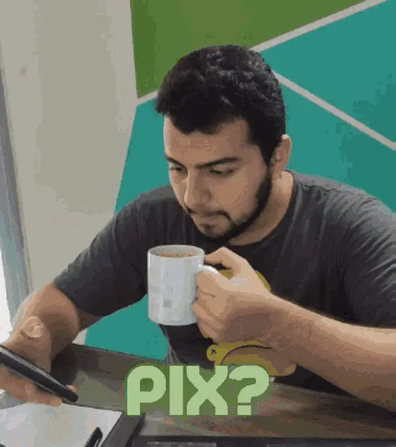 Homem com café e PIX?