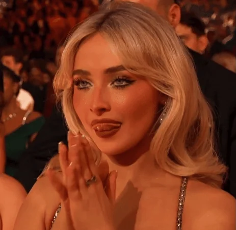 sabrina carpenter flertando