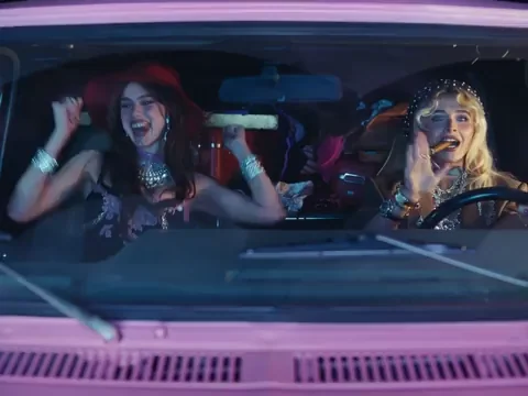 sabrina carpenter dançando