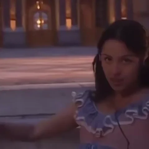 olivia rodrigo cantando